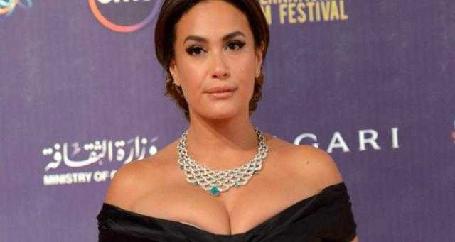 شاهد.. هند صبري تحتفل بالعام الجديد على طريقتها الخاصة