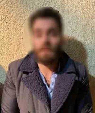 بالصور.. سقوط شخصين لقيامهما باستخدام بيانات بطاقات دفع إلكتروني مسروقة