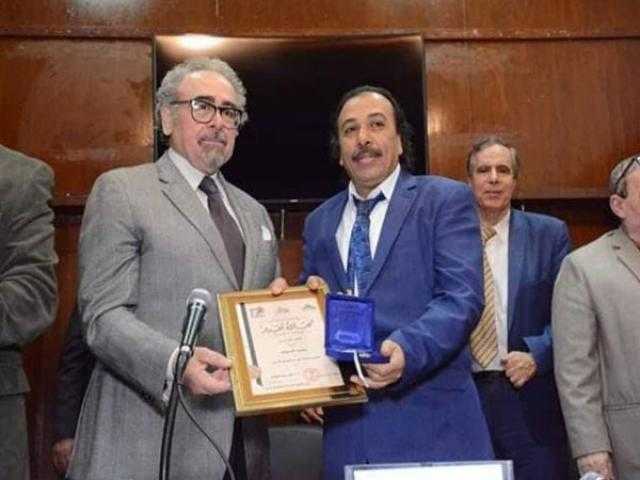 محمد الصواف يفوز بجائزة اتحاد الكتاب