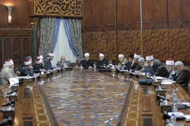 ”كبار العلماء” تدين التصعيدات تجاه ليبيا وتدعم الموقف المصري