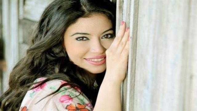 نادية مصطفى تهنئ غادة رجب بمناسبة زفافها اليوم