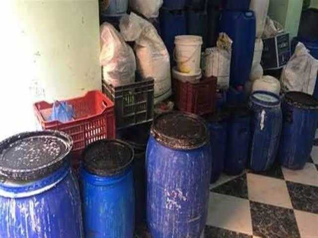 القبض على صاحب مصنع بحوزته 6 طن منظفات مجهولة المصدر في المرج