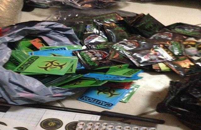 ضبط 11 عاطلا بحوزتهم 5 أسلحة وبانجو وأستروكس بأسوان