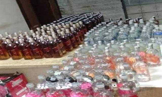 إعدام 1000 زجاجة خمور منتهية الصلاحية بالمرج
