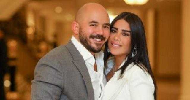 زوجة محمود العسيلى تتألق بإطلالة كاجوال