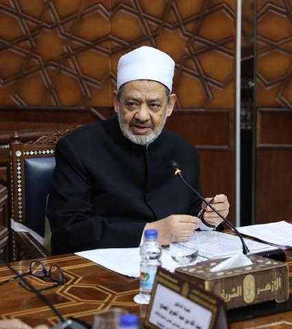 الإمام الأكبر: الطلاب الوافدون بالأزهر حائط الصد ضد الأفكار الهدامة في بلادهم