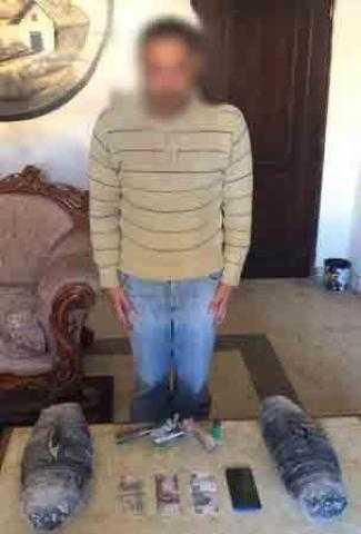 سقوط 3 أشخاص بحوزتهم أسلحة نارية ومخدرات بدمياط