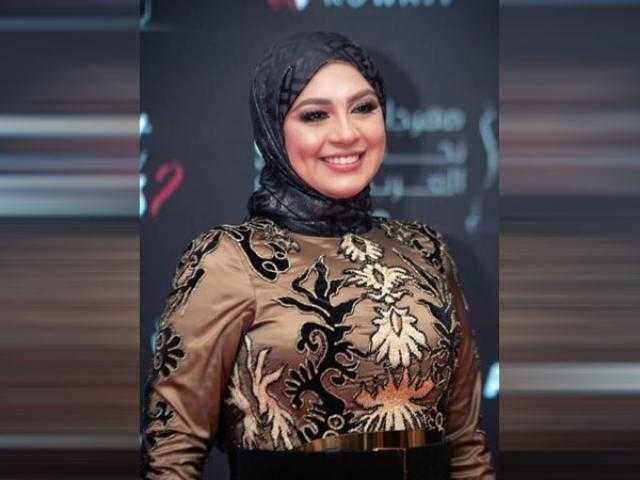 بلوك فرعوني.. دعاء عامر تستعرض أناقتها