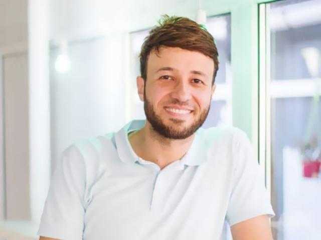 الإعلامي محمد صلاح أبو سعدة يدخل عالم الفن من خلال ”ورد”