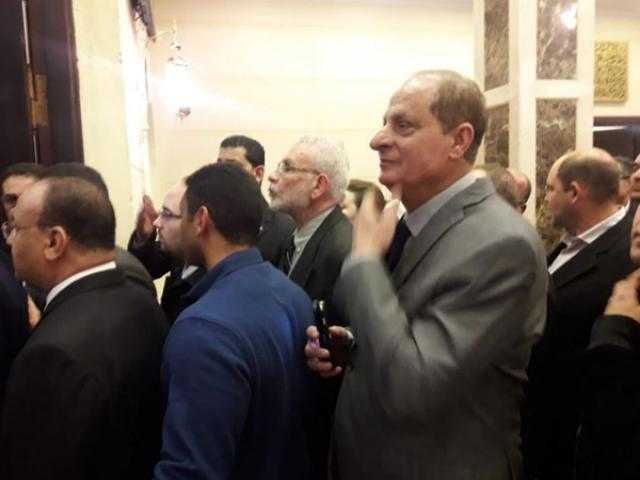 الموسيقار هاني مهنا يقدم العزاء فى الرئيس الأسبق حسنى مبارك