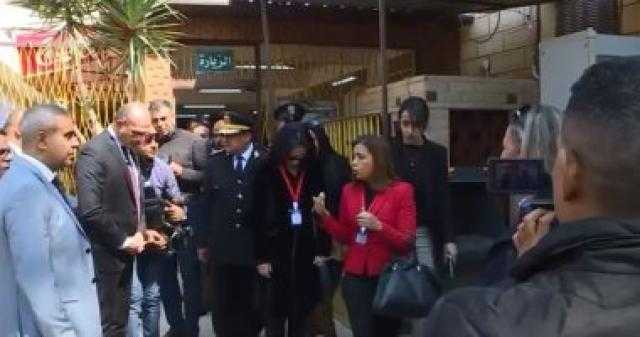 بالصور.. مراسلون أجانب ووفود حقوقية تزور سجن النساء بالقناطر