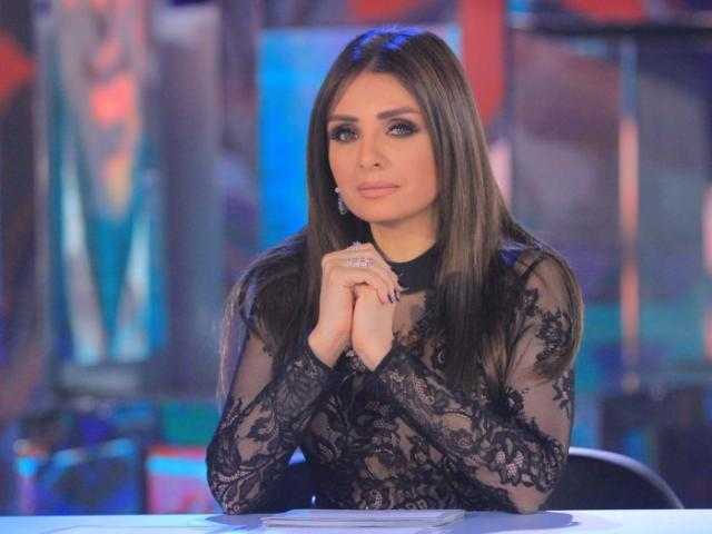 في عيد ميلادها.. إطلالات مثيرة لـ سمر يسرى
