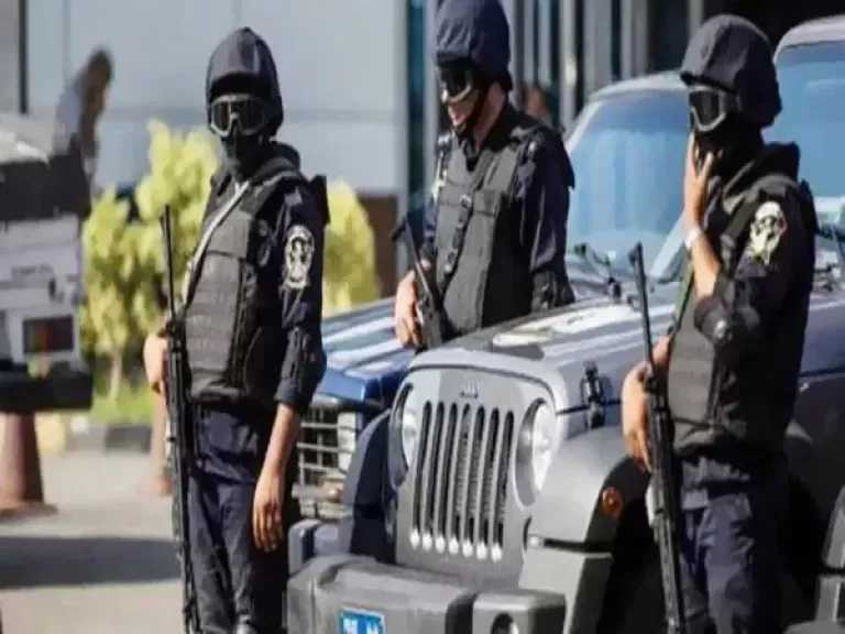 ضبط سائق تاكسي تعدى بسلاح على طالب بسبب الأجرة بالغربية