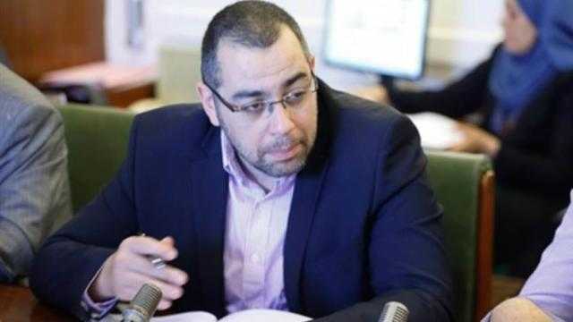 نائب يخاطب وزير المالية لصرف مستحقات العاملين على الصناديق الخاصة