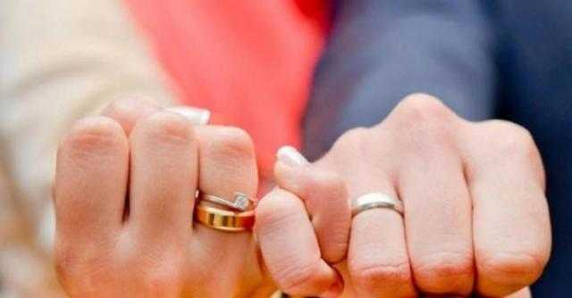 هل يصح عقد الزواج عن طريق التليفون بين الزوجين والشهود ؟