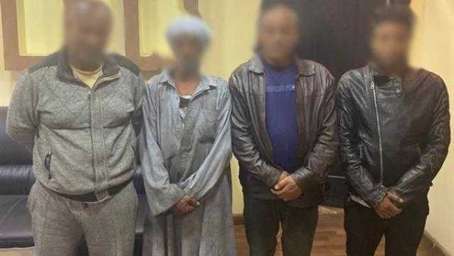 سقوط تشكيل عصابي للنصب على المواطنين بزعم تسهيل إعانات العمالة