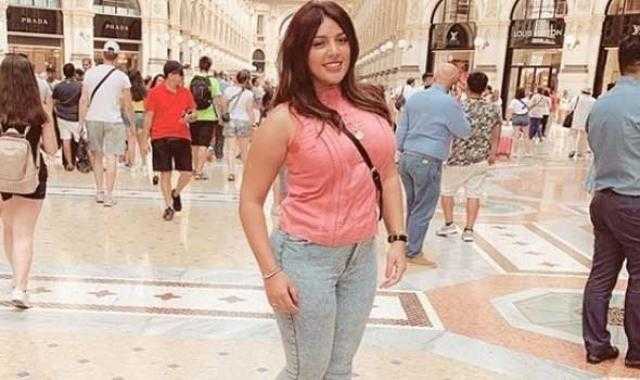 نرمين ماهر تفاجئ متابعيها بإطلالة بسيطة من منزلها