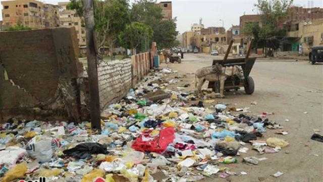 أهالي منطقة شارع الجامعة بالزهراء يشكون تراكم القمامة