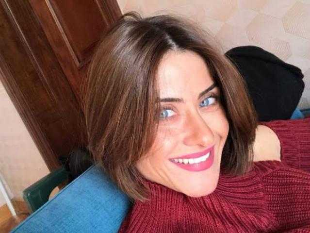 هيدي كرم بإطالة جديدة في المنزل