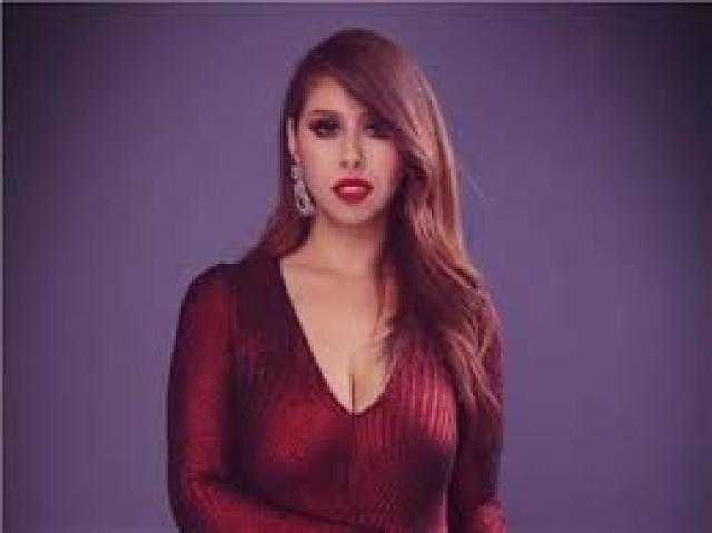 بالأحمر.. إيناس عزالدين تخطف الأنظار بإطلالة ساحرة |صور