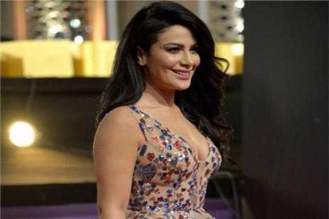 صبا مبارك تهوس جمهورها بإطلالة جديدة