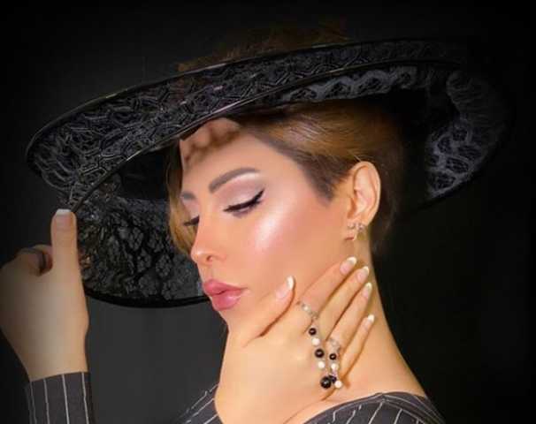 شمس الكويتية تشعل إنستجرام بشراب شفاف