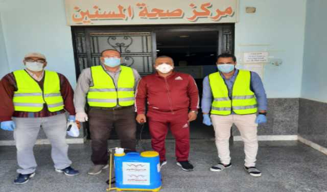المصريين الأحرار بالسويس يعقم دار رعاية المسنين (صور)