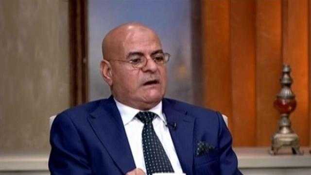 برلماني يكشف أسباب نجاح التعلم عن بعد