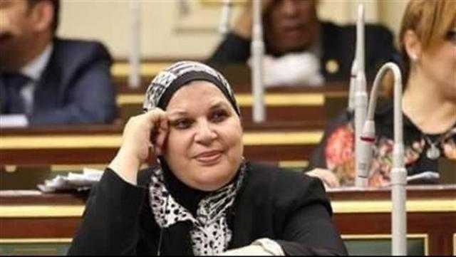 برلمانية تشيد بتوزيع القوات المسلحة الكمامات مجانا على المواطنين