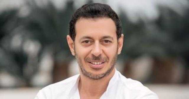 مصطفى شعبان يهنئ جمهوره بمناسبة شهر رمضان