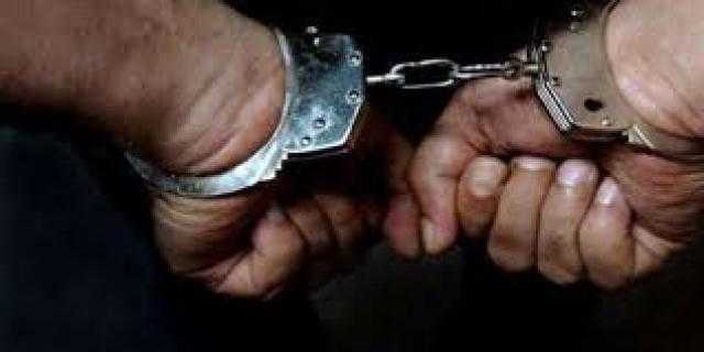 حبس 5 متهمين بارتداء زي عسكري وسرقة بالإكراه بقنا