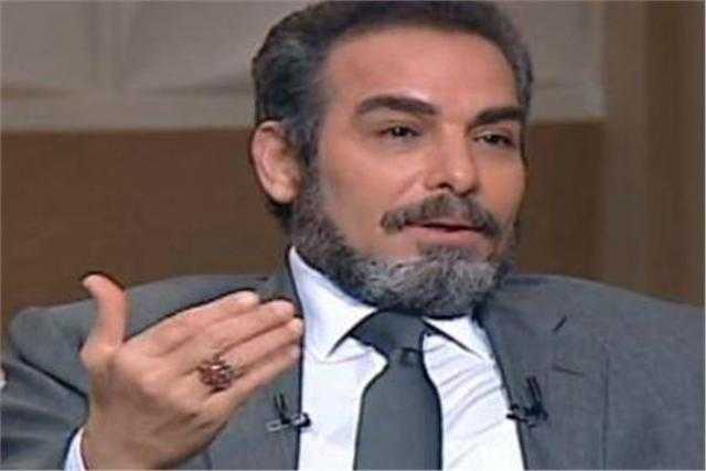 أحمد عبدالعزيز: أفضل أن أكون مخرجا في المسرح وليس ممثلا لهذا السبب.. فيديو