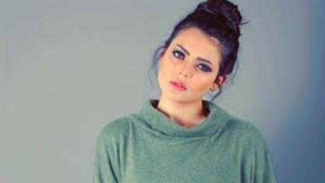 أسماء جلال تبرز جمال ملامحها فى اخر ظهور