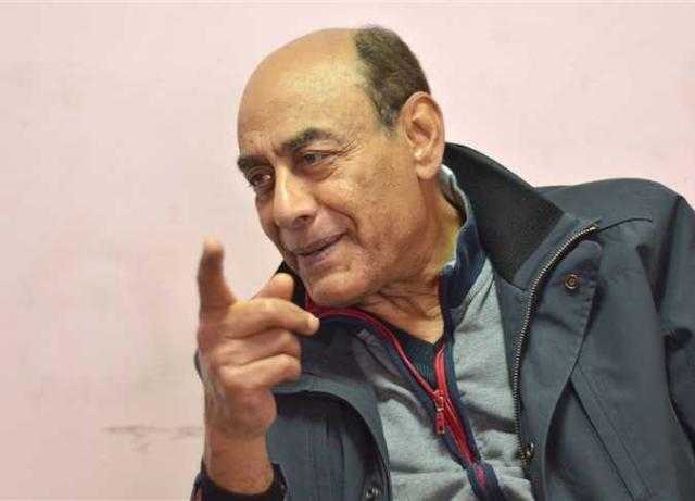 أحمد بدير عن شائعات وفاته: من أطلق الشائعة كان يقصد بها كذبة إبريل.. فيديو