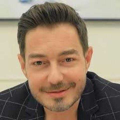 شاهد.. أحمد زاهر يشوق جمهوره بمشهد من البرنس