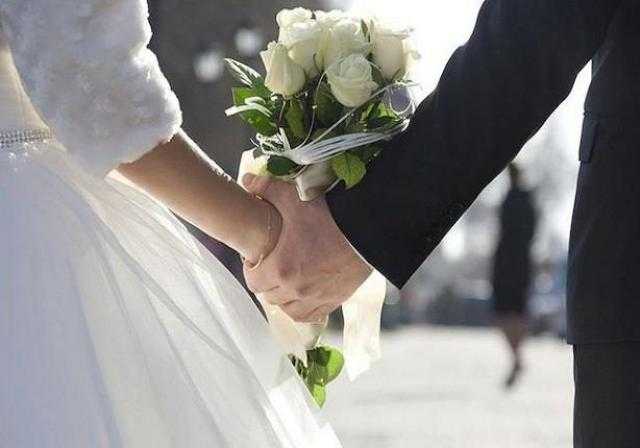 القبض على عروسين في شهر العسل لخرقهما الحجر الصحي