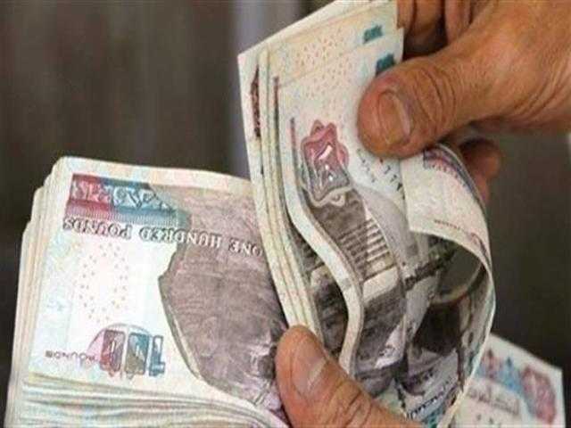ضبط عامل وصاحب مطعم اشتراكا مع آخر لتزوير العملات الورقية