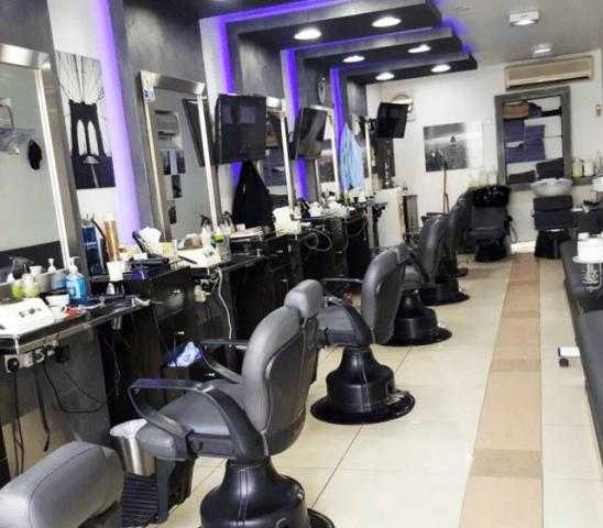 صالونات الحلاقة تعود للعمل في ألمانيا بشروط