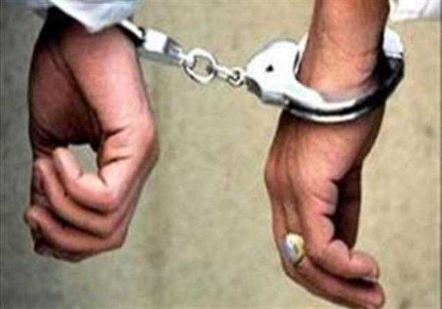 ضبط عاطل وربة منزل لحيازتهما مخدر الهيروين بالهرم