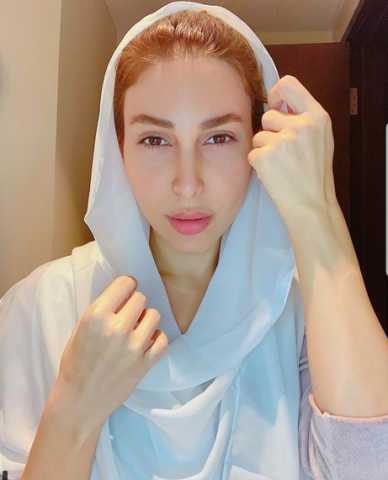 بالحجاب.. يارا تخطف الأنظار في أحدث ظهور لها