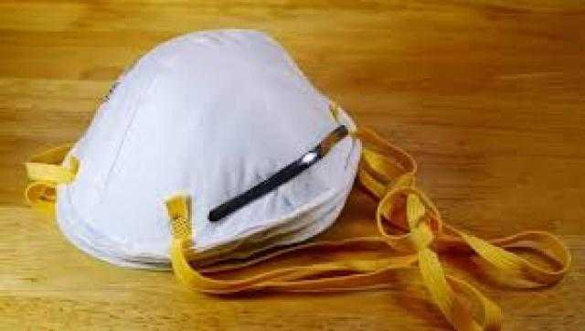 حكم إخراج زكاة الفطر كمامات.. مستشار المفتي يوضح