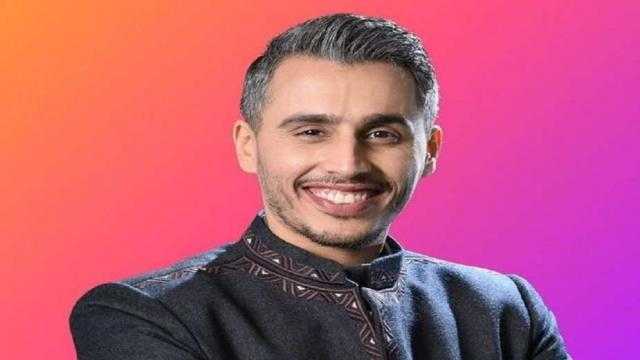 اقتربت الساعة.. إعلامي شهير يعتبر نفسه نبيا ”ويستهزأ بالقرآن
