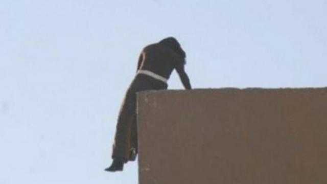 شاهد تفاصيل حكاية فتاة هددت أهلها بالانتحار من أجل حبيبها