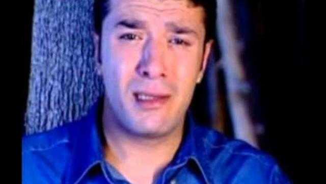 انهيار مصطفى كامل في البكاء مع محمد موسى لهذا السبب.. فيديو