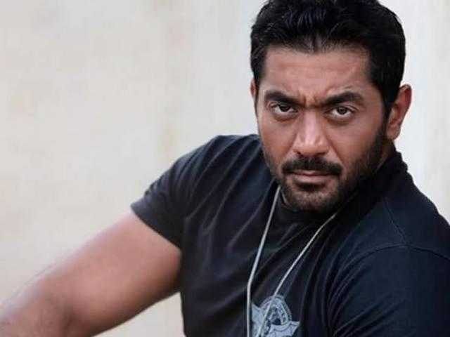 المحكمة الاقتصادية تقضى بحبس أحمد فلوكس سنة بتهمة سب وقذف ياسمين عزت