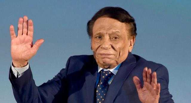 لبلبة تهنئ عادل إمام في عيد ميلاده: ”ربنا يخليك لينا يارب”