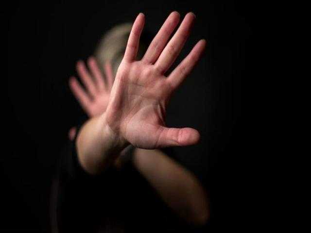 حملت منه سفاحا.. تفاصيل اغتصاب فتاة على يد جدها