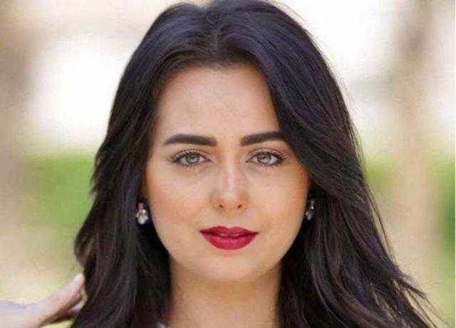 هبة مجدى تبدأ التحدى.. وحنان مطاوع تدعم المنصات المحترمة