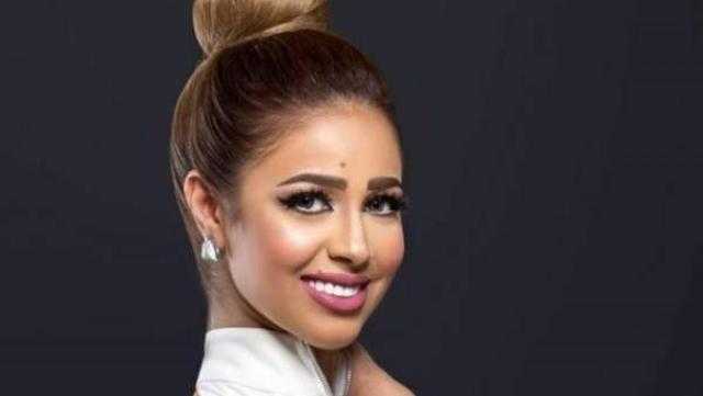 بالكناري .. رنا سماحة تخطف الأنظار