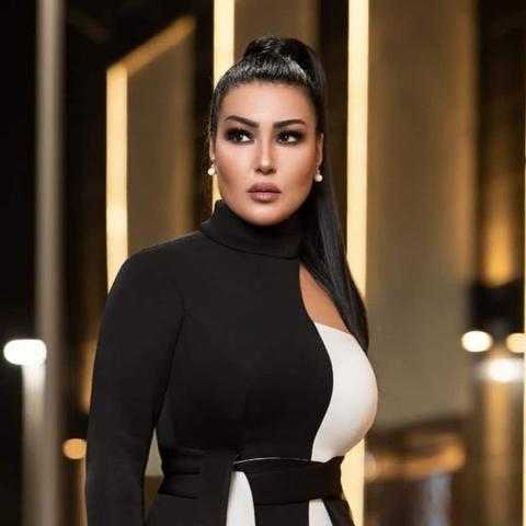 بفيديو ”تحدي الأكتاف”.. سمية الخشاب تشعل انستجرام